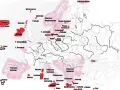 Mapa Europy z zaznaczonymi obszarami aktywnych wulkanów w Europie, m.in. na Islandii, Sycylii i w Grecji.