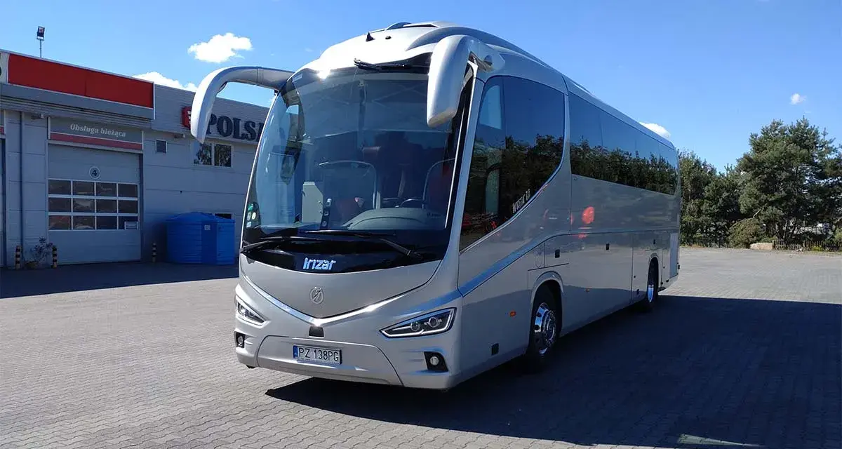 Nowy autokar Irizar czeka na wycieczkę objazdową autokarem do Włoch. Sprawdź, co zabrać!