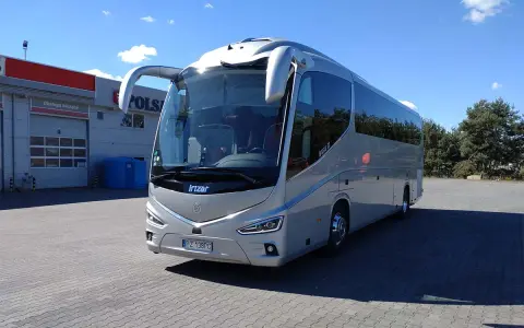 Nowy autokar Irizar czeka na wycieczkę objazdową autokarem do Włoch. Sprawdź, co zabrać!