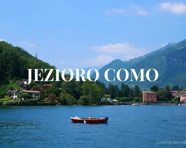Spokojny rejs po Como. Wiosłowanie małą łódką przy brzegu z willami i zielonymi wzgórzami w tle.