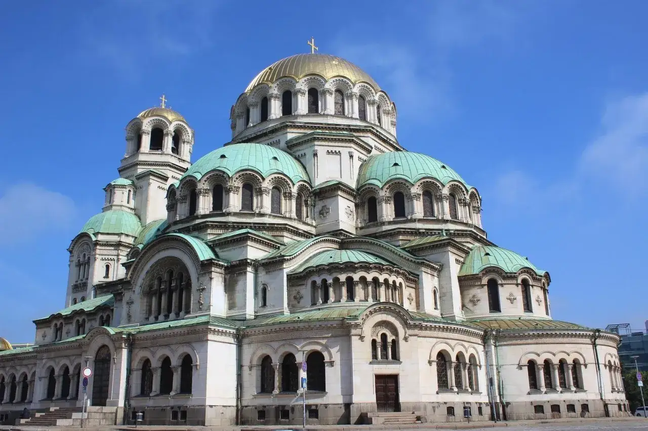 Katedra Aleksandra Newskiego w Sofii, symbol tego, z czego słynie Bułgaria: prawosławnej architektury i bogatej historii.
